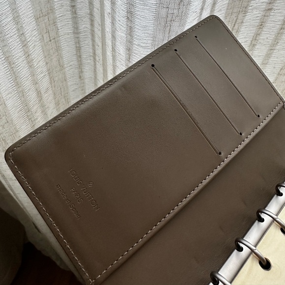 Louis Vuitton Epi Agenda - Picture 3 of 9